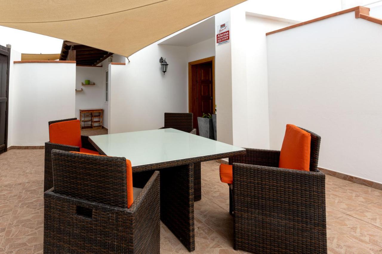 Villa Marina II Beachfront Corralejo By Holidays Home מראה חיצוני תמונה